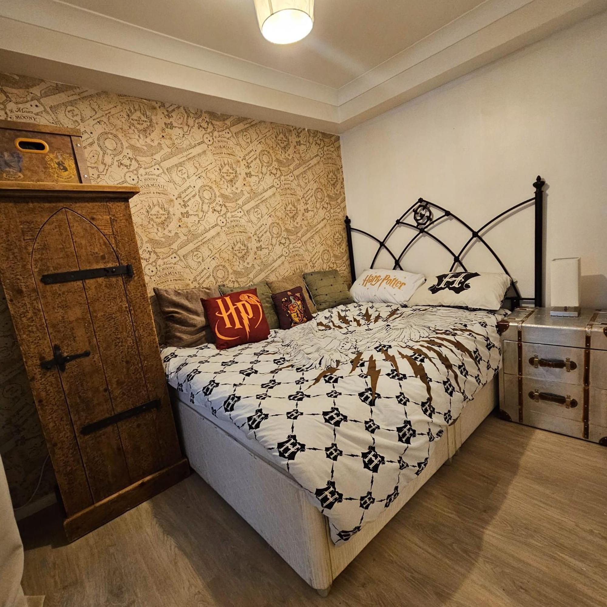 Apartment Godricks Hollow House *